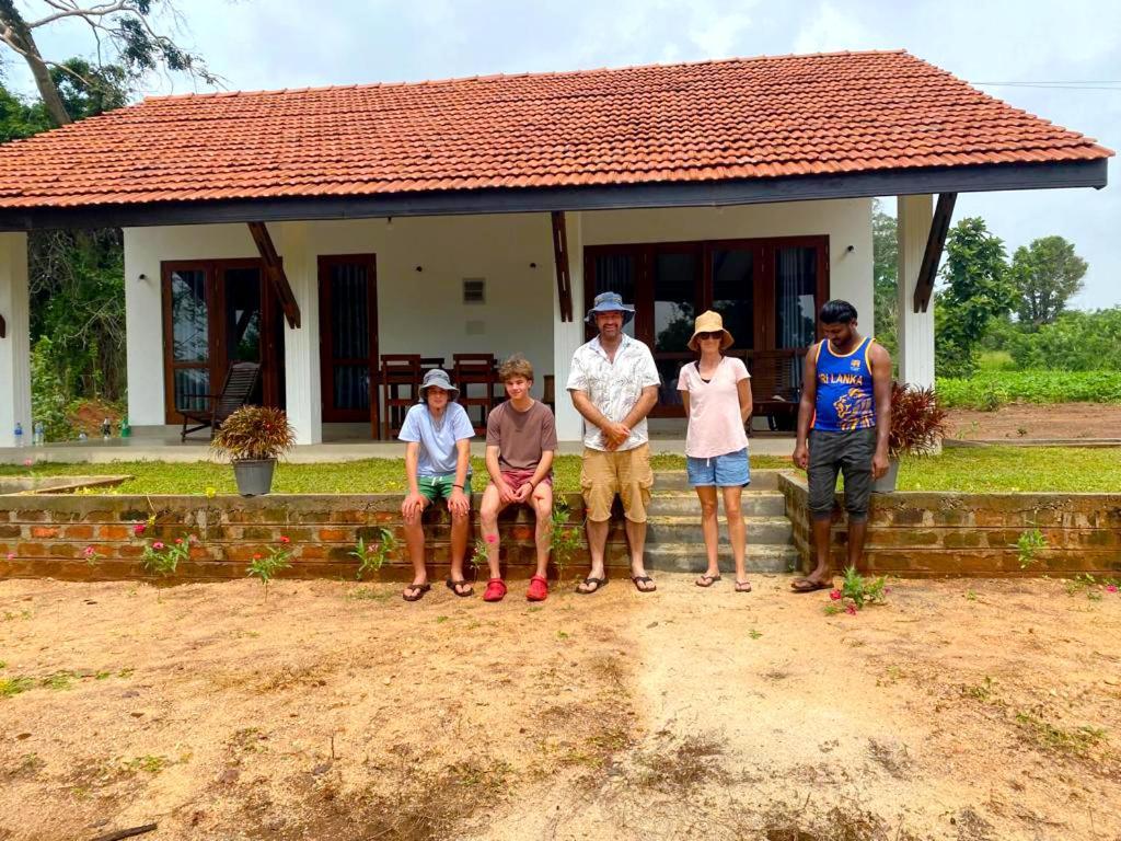 Moni Farm House Wilpattu Nochchiyagama Ngoại thất bức ảnh