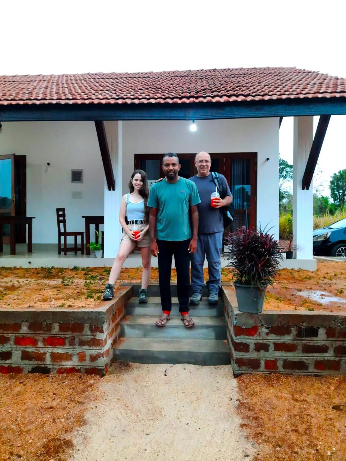 Moni Farm House Wilpattu Nochchiyagama Ngoại thất bức ảnh